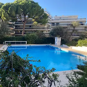  Appartement En Classe 2 Etoiles Au Bord De 4 Couchages Avec Lit Superpose Et Au Salon Un Canape Convertible Et Piscine A 300 M Des Transports Communs,gare Ferroviaire,commerces Et Plages